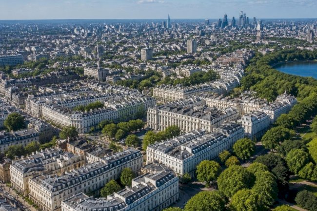 London Prime Real Estate: Why Family Offices Continue to Invest in London's Most Prestigious Assets